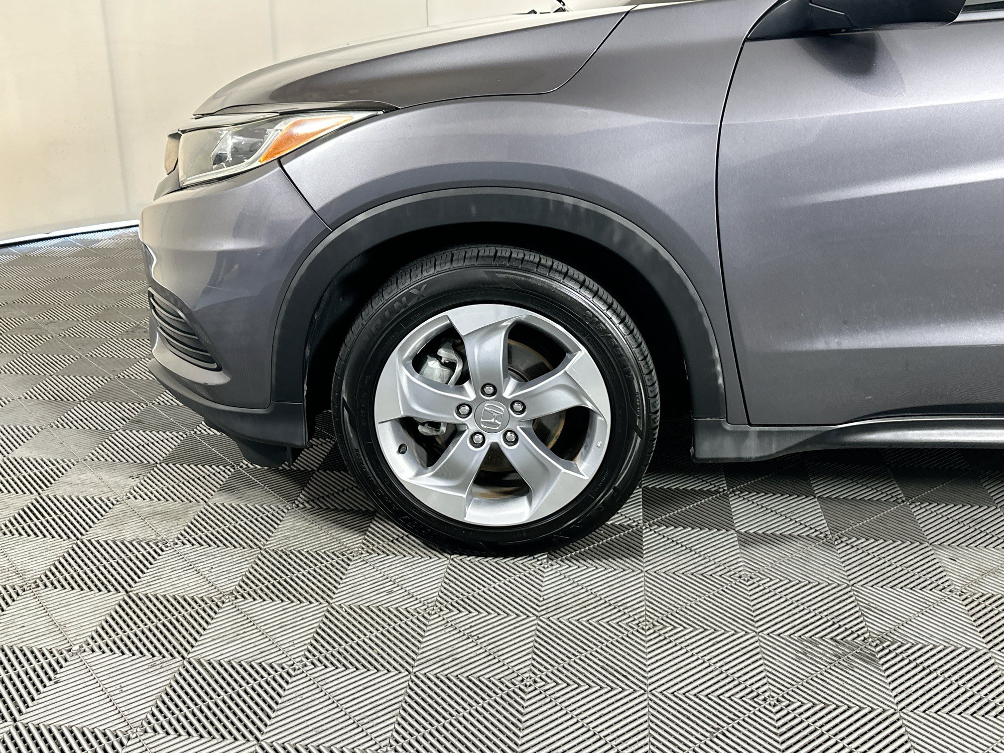 Used 2021 Honda HR-V LX image 11