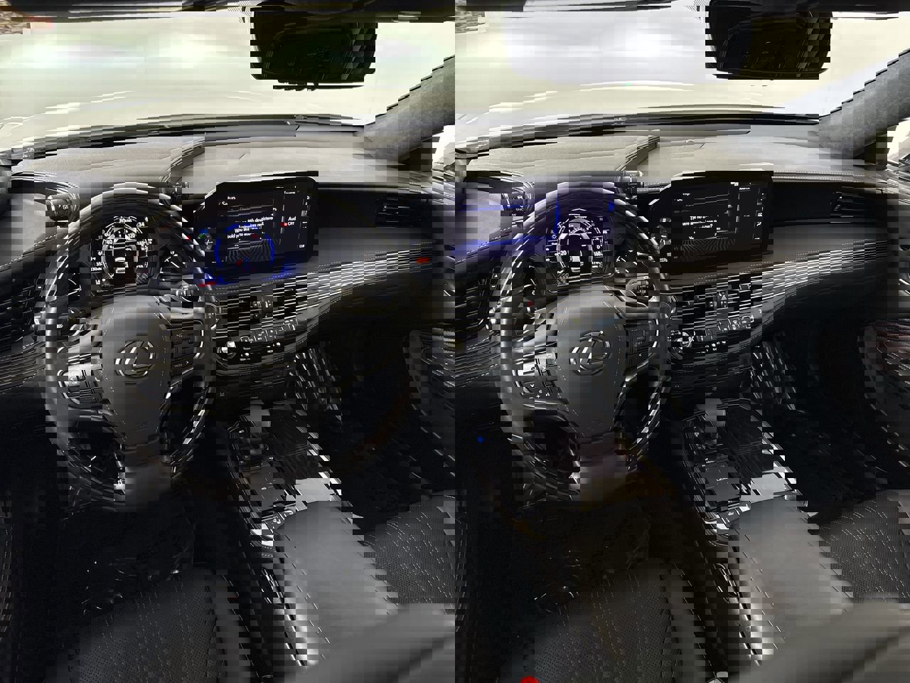 Used 2021 Lexus LS 500 AWD w/ Interior Upgrade Package image 9