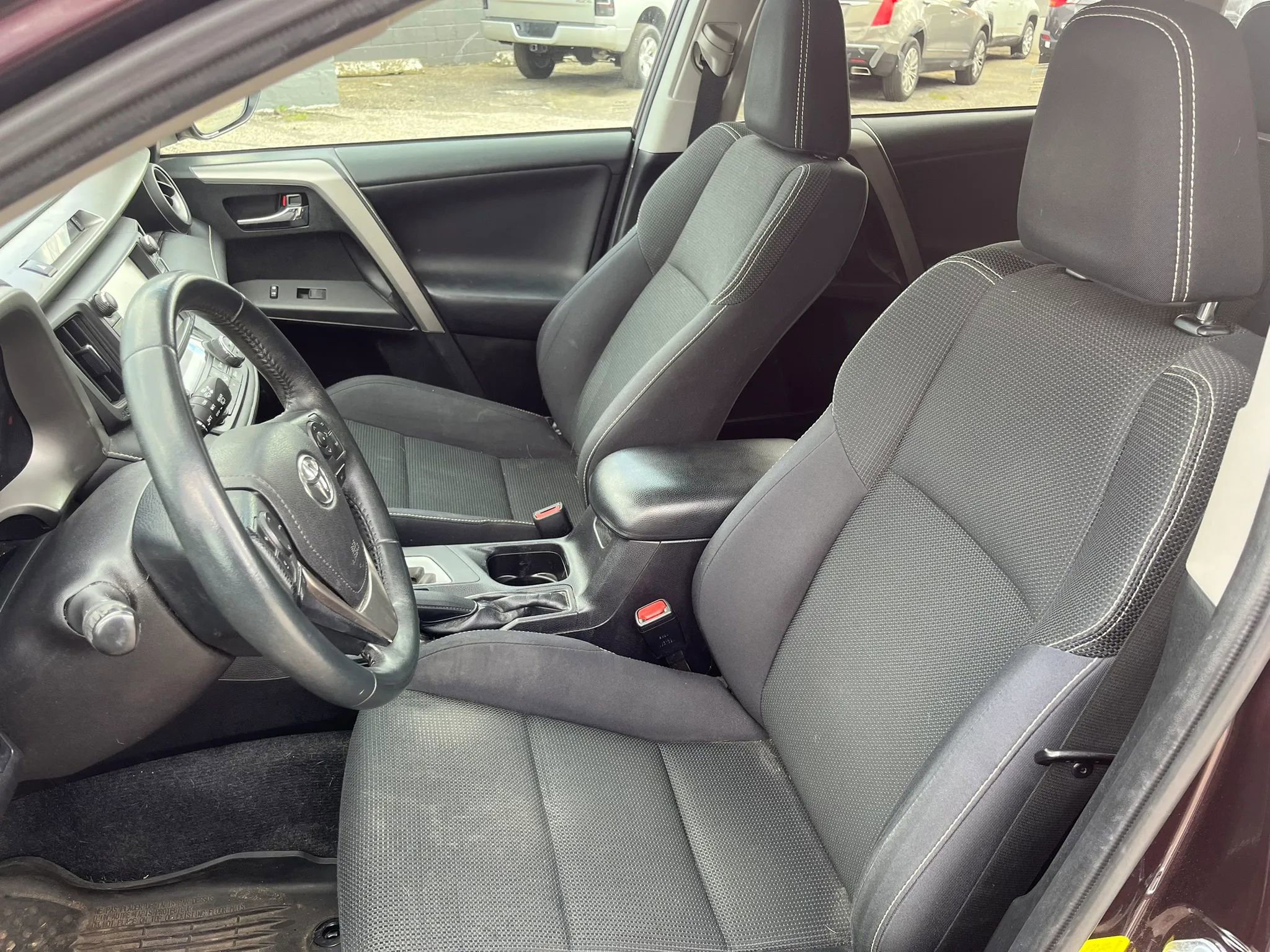 Used 2017 Toyota RAV4 XLE image 11