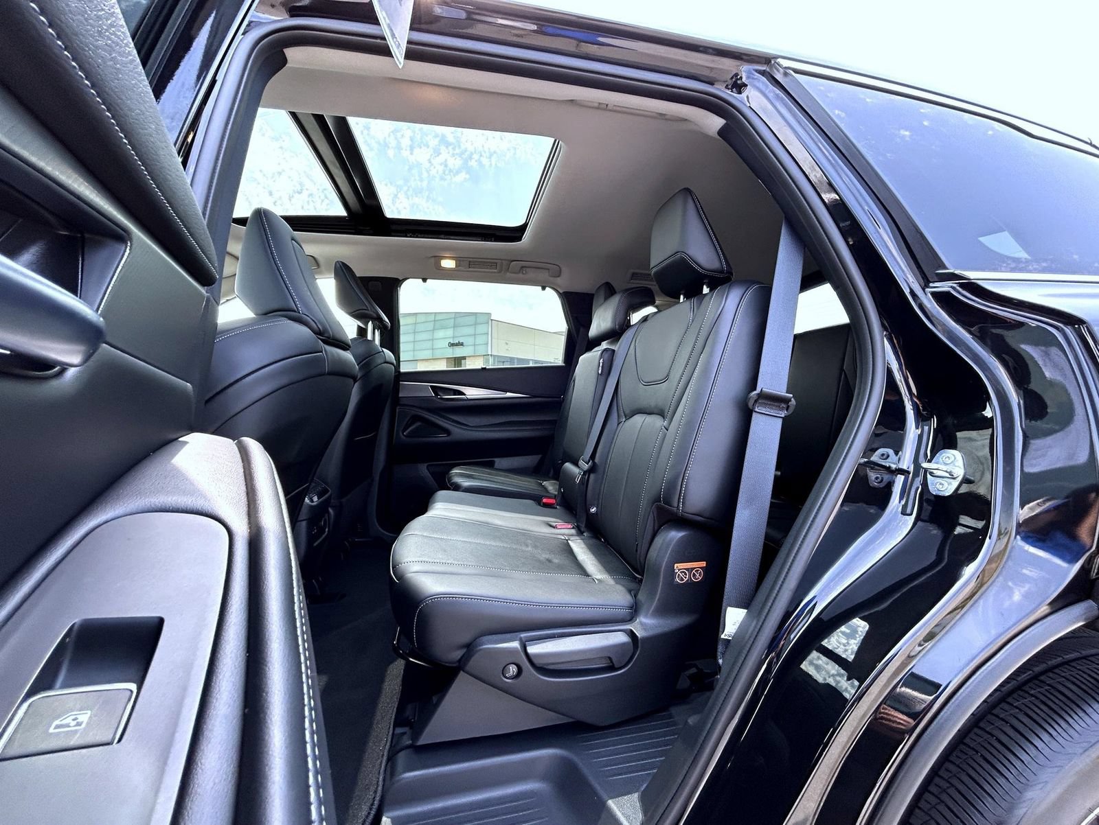 Certified 2023 INFINITI QX60 Luxe w/ Cargo Package AWD/4WD image 21