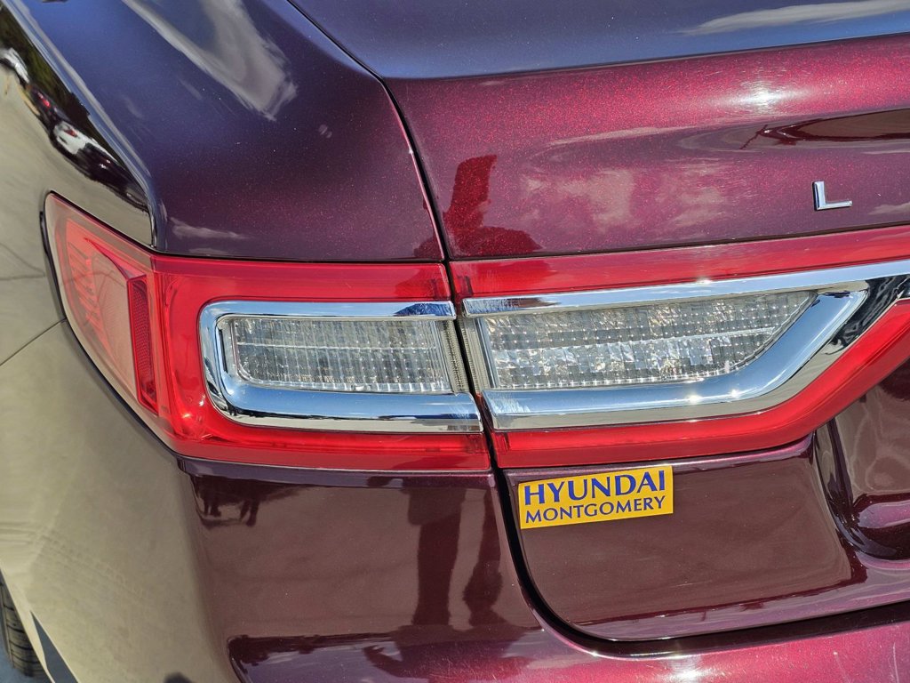 Used 2017 Lincoln Continental Select FWD image 11