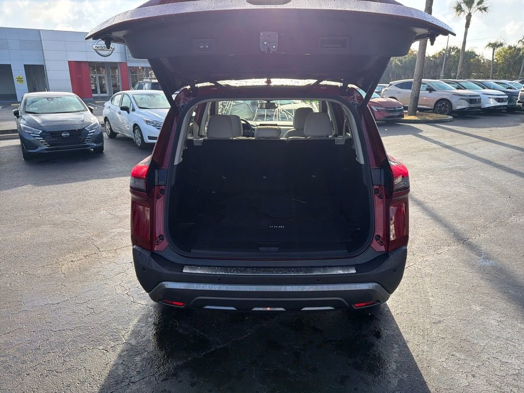 Used 2023 Nissan Rogue SL image 34