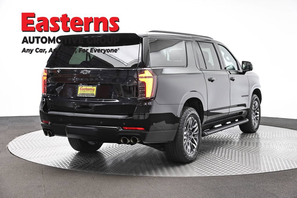 Used 2025 Chevrolet Suburban Z71 AWD/4WD image 5