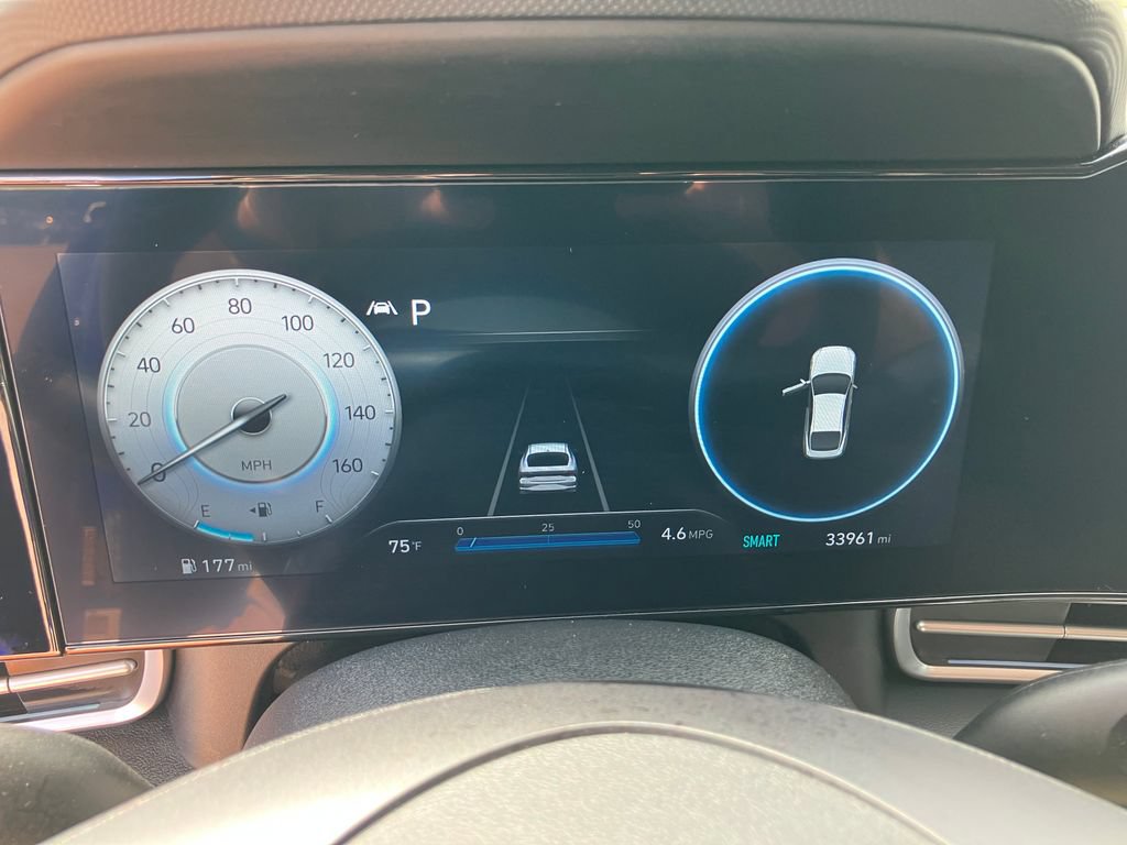 Used 2023 Hyundai Elantra Limited FWD image 9