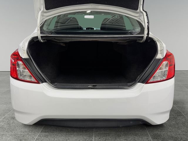 Used 2015 Nissan Versa SV image 13