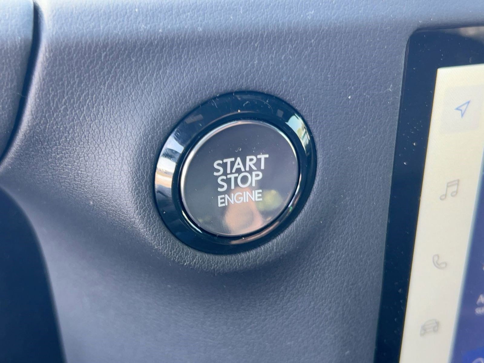 Used 2024 Lexus GX 550 w/ Cold Area Package image 27