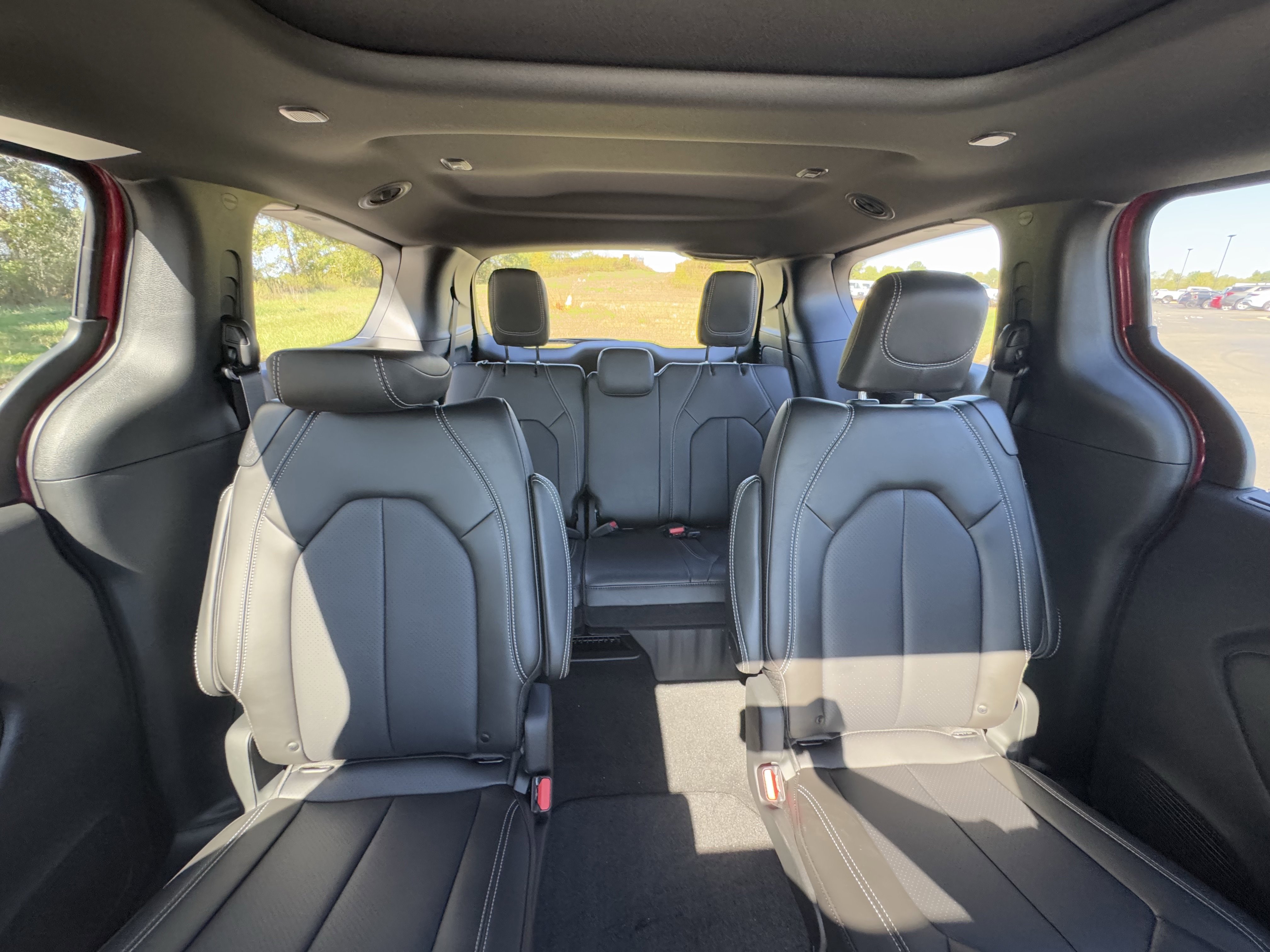 New 2026 Chrysler Pacifica Select image 23