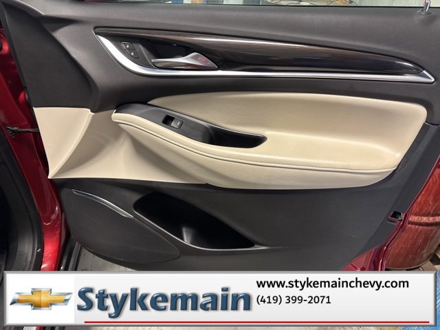 Used 2023 Buick Enclave Essence image 24