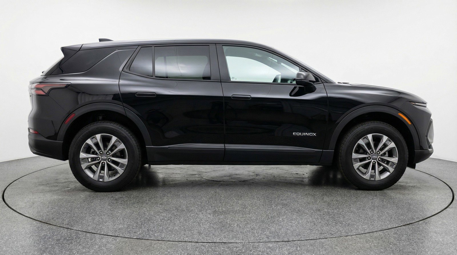 Used 2025 Chevrolet Equinox LT FWD image 11