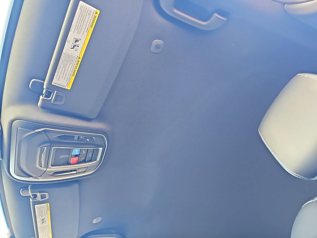 New 2025 Jeep Grand Cherokee Altitude image 30