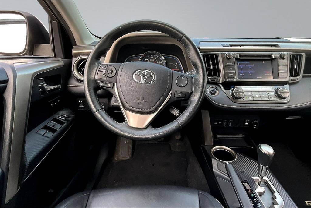 Used 2015 Toyota RAV4 Limited w/ Technology Package AWD/4WD image 8
