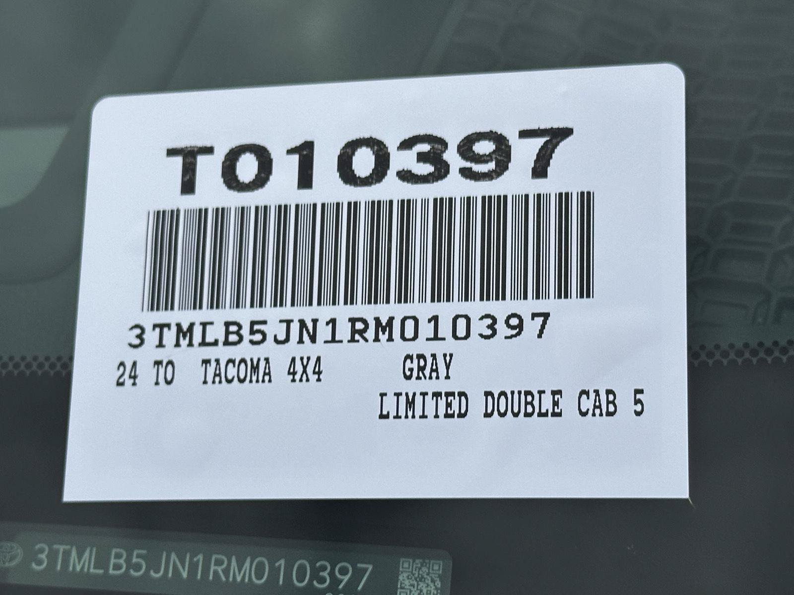 Used 2024 Toyota Tacoma Limited w/ Limited Package (LT) AWD/4WD image 60