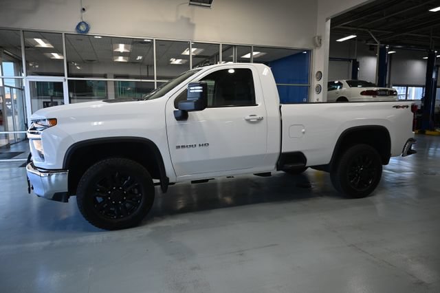 Used 2022 Chevrolet Silverado 3500 LT w/ Convenience Package AWD/4WD image 8