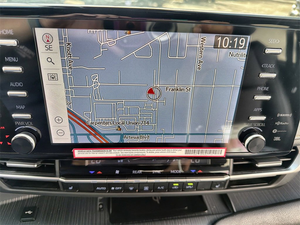 Used 2024 Toyota Sienna XLE Woodland Edition image 20