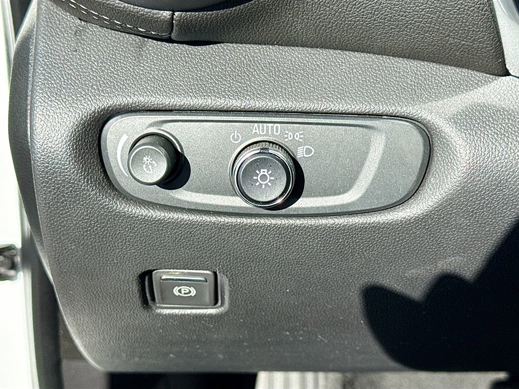 Used 2023 Chevrolet Blazer LT w/ Driver Confidence Package image 25