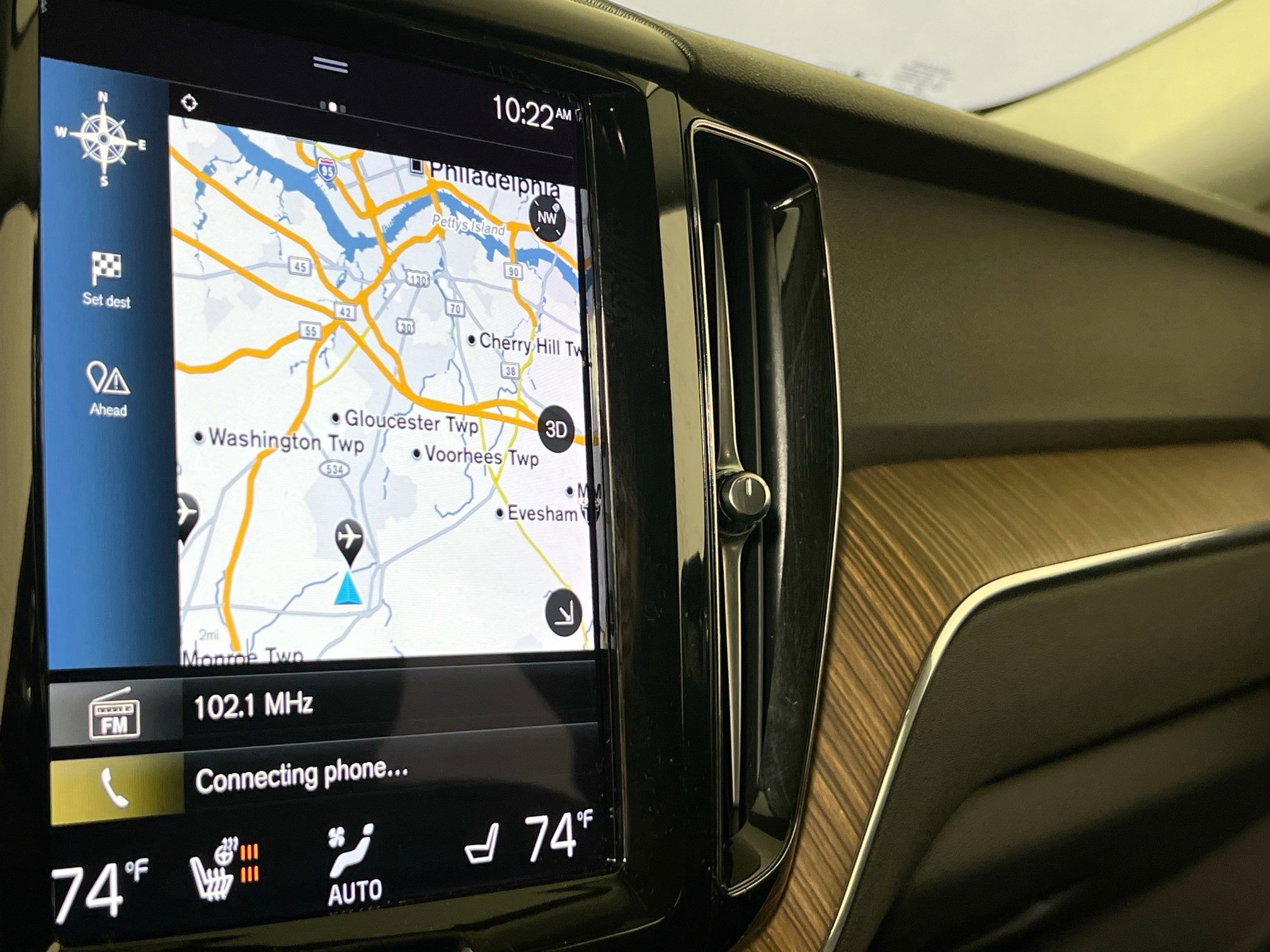 Used 2021 Volvo XC60 T5 Momentum w/ Premium Package image 13