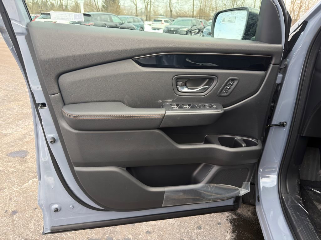 Used 2026 Honda Pilot TrailSport image 19