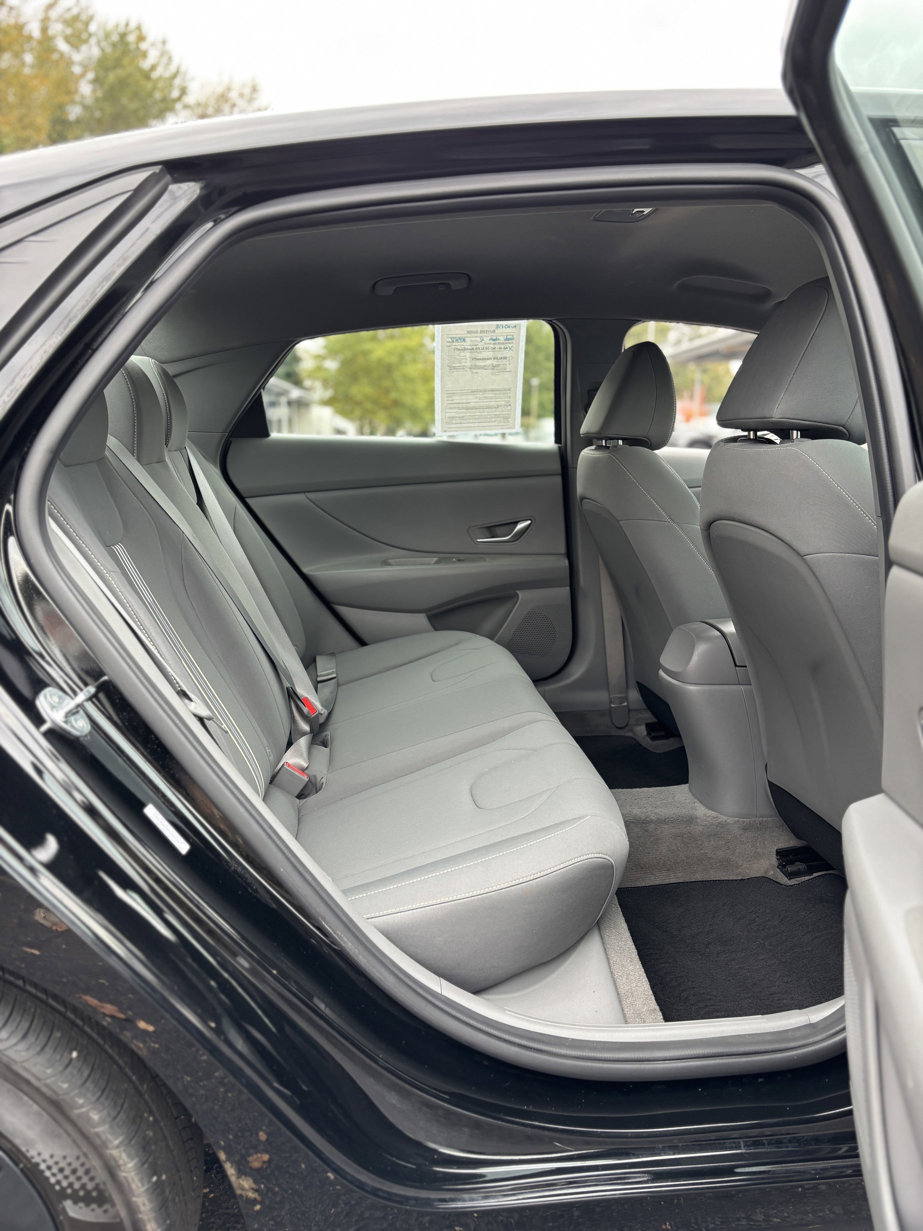 Used 2023 Hyundai Elantra SEL w/ Cargo Package image 12