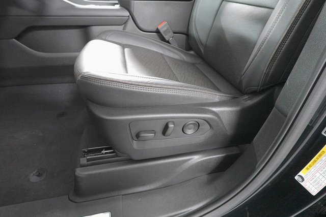 Used 2024 Chevrolet Suburban High Country w/ Premium Package image 10