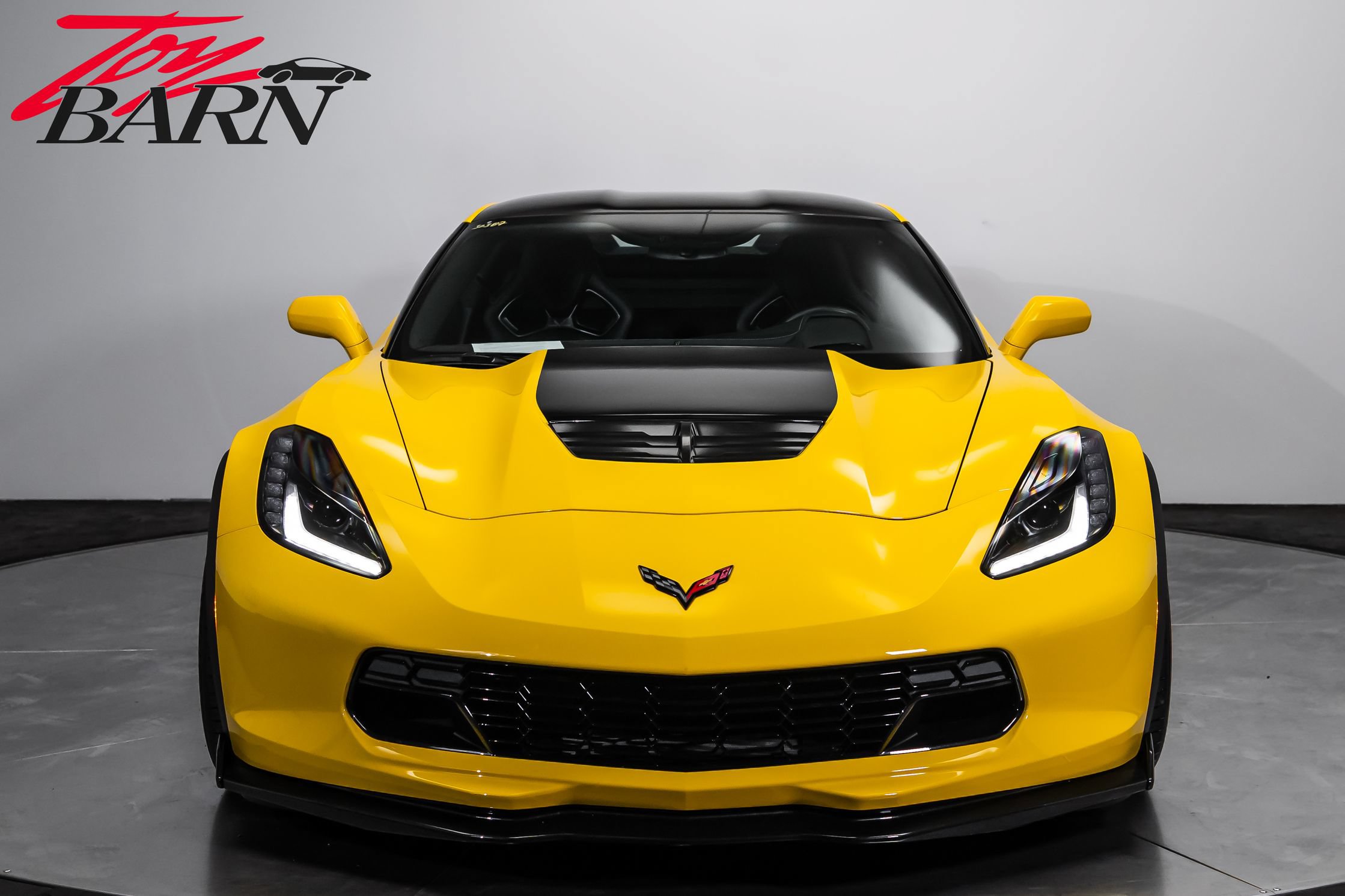 Used 2015 Chevrolet Corvette Z06 w/ 2LZ Preferred Equipment Group RWD image 16