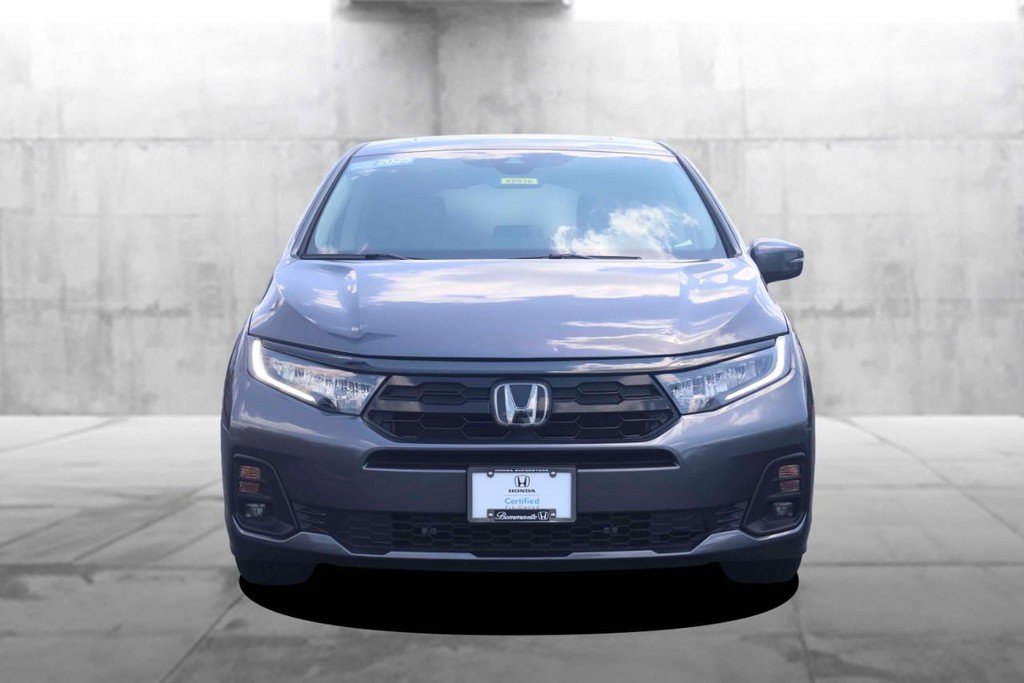Certified 2025 Honda Odyssey Touring image 4