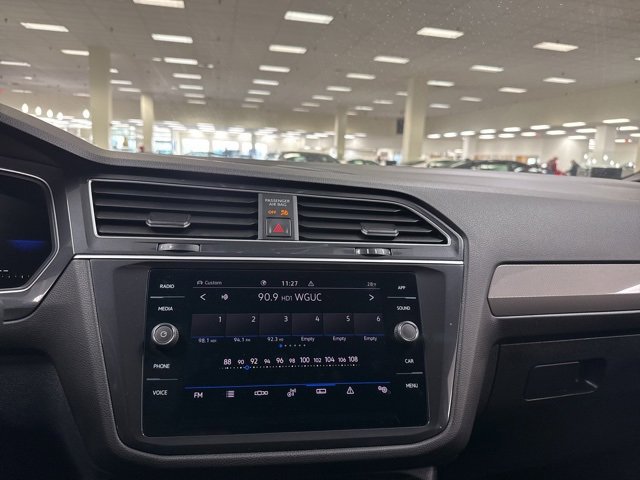 Used 2024 Volkswagen Tiguan SE R-Line image 29