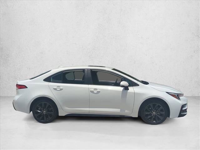 Used 2023 Toyota Corolla SE w/ SE Premium Package FWD image 4