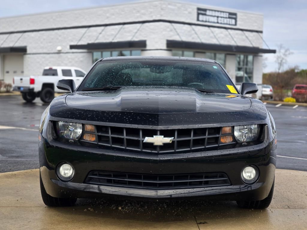 Used 2011 Chevrolet Camaro LT image 2