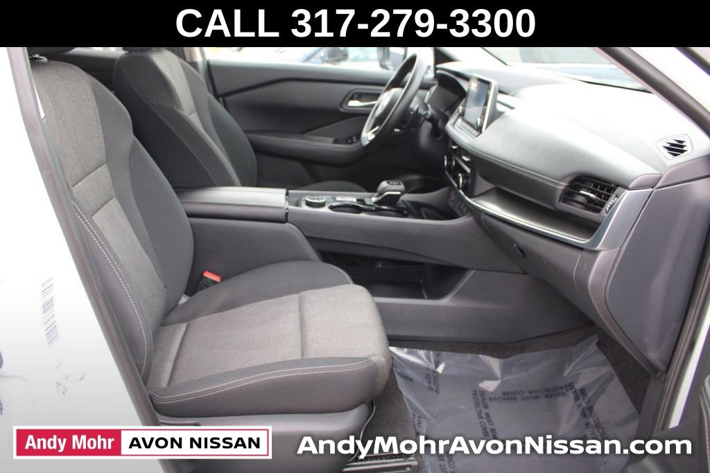 Used 2024 Nissan Rogue SV AWD/4WD image 21