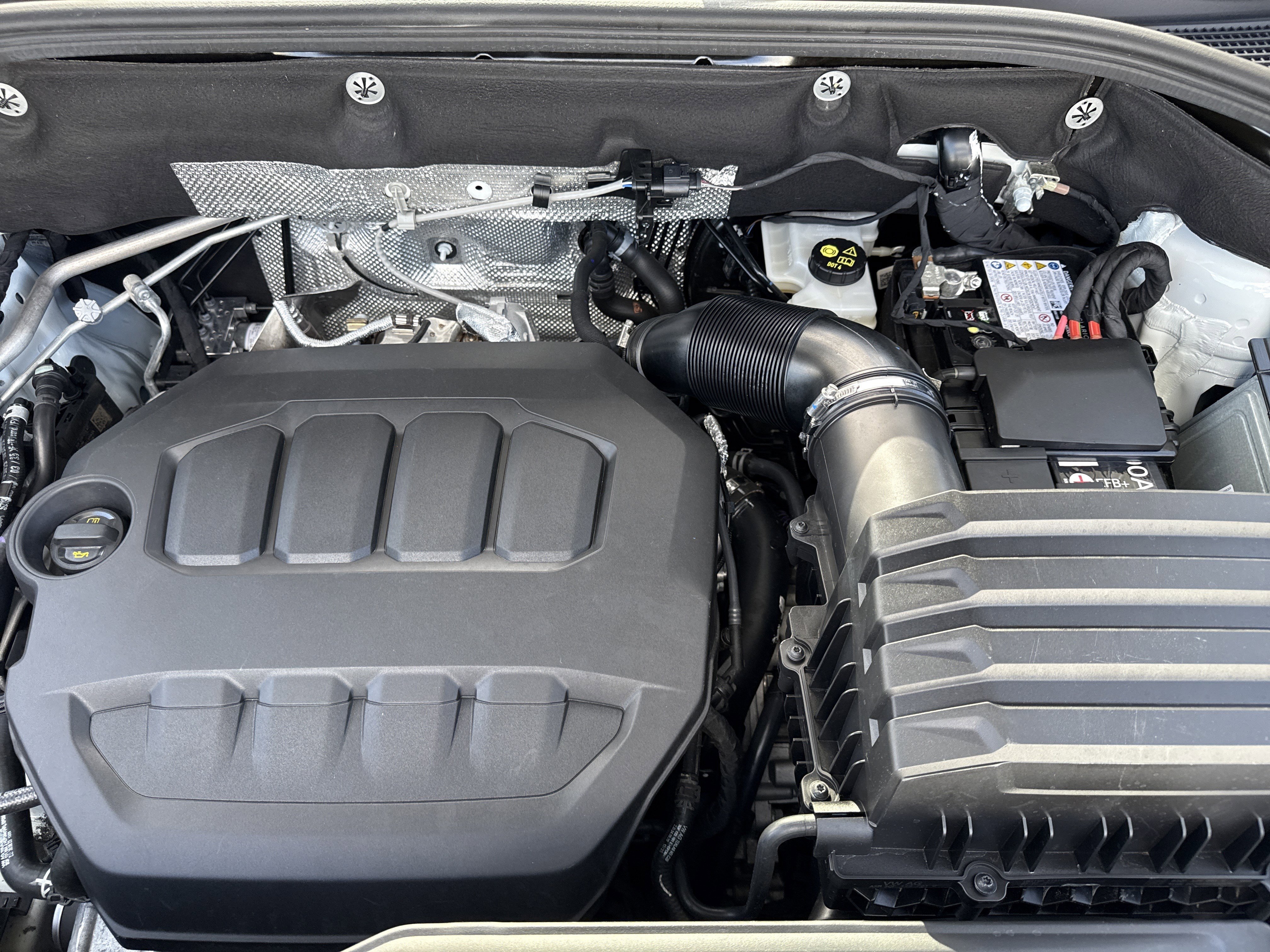 Used 2025 Volkswagen Atlas SE image 34