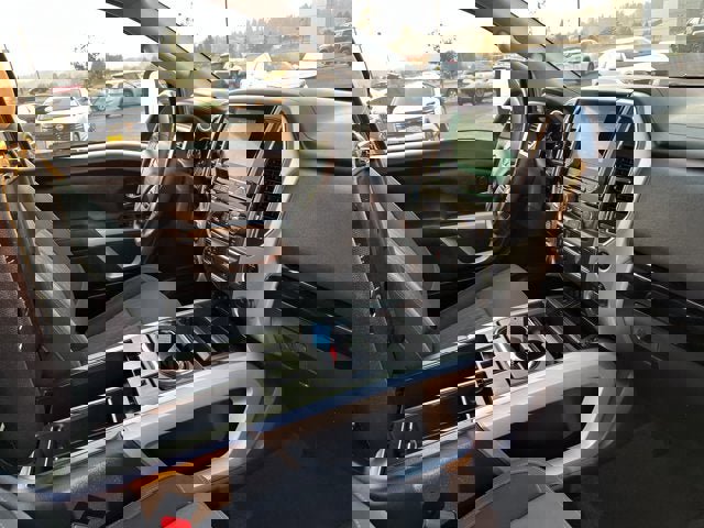 Certified 2024 Nissan Titan SV w/ SV Convenience Package image 18