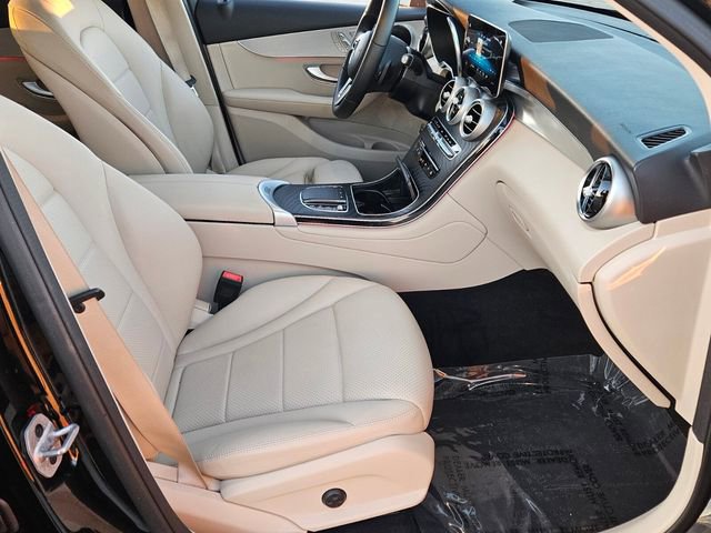 Used 2022 Mercedes-Benz GLC 300 image 17