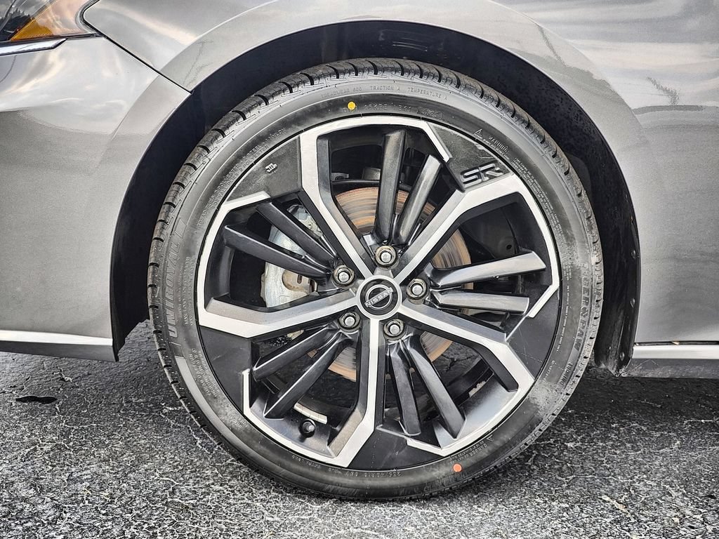 Used 2024 Nissan Altima 2.5 SR FWD image 10