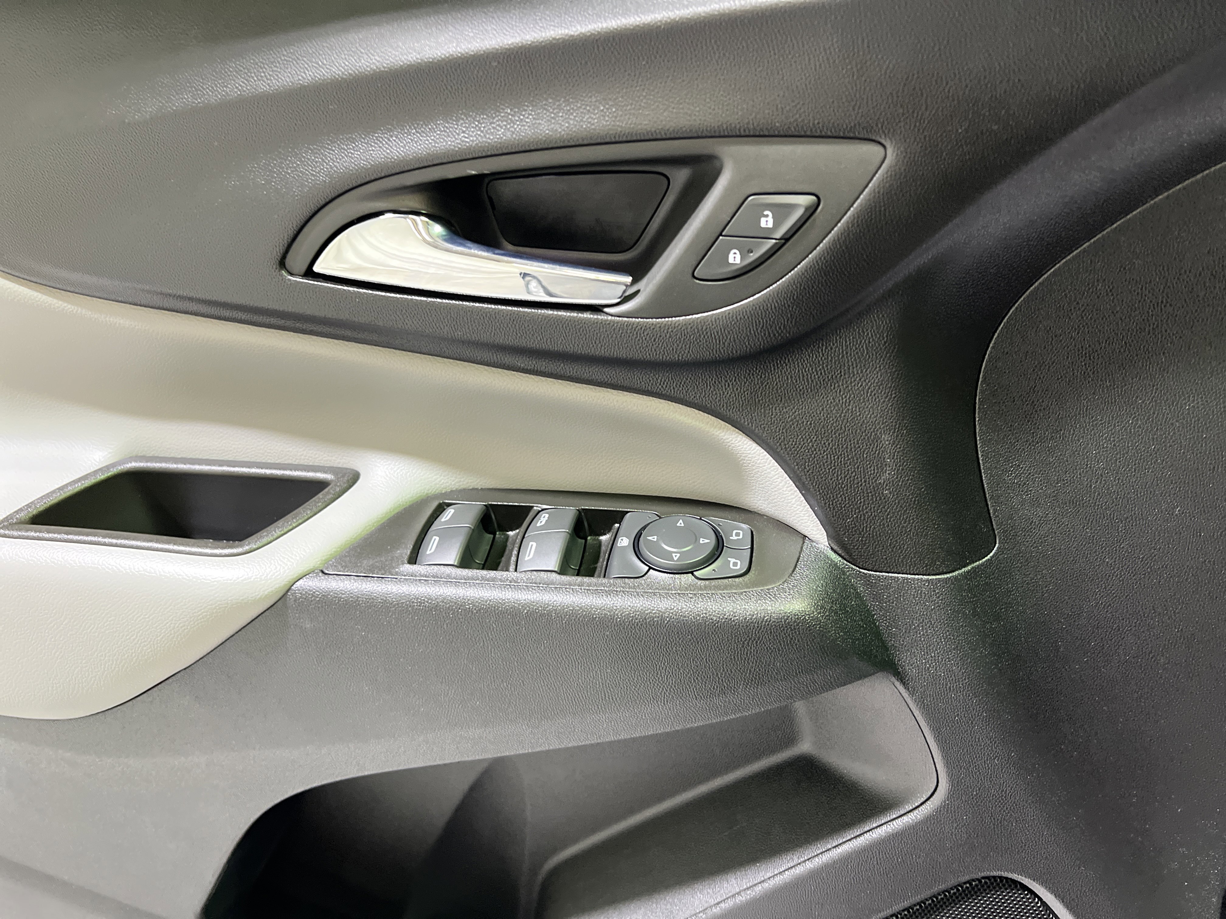 Certified 2023 Chevrolet Equinox LS w/ LS Convenience Package image 24