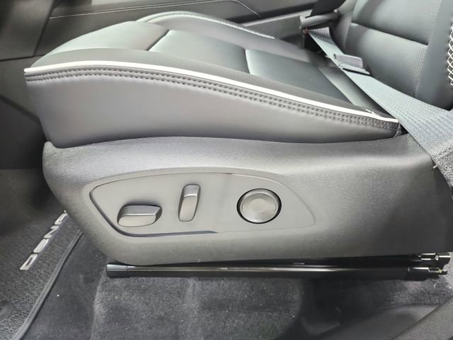 New 2026 GMC Acadia Denali w/ Super Cruise Package FWD image 20
