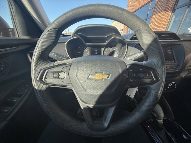 Used 2022 Chevrolet TrailBlazer LS FWD image 19