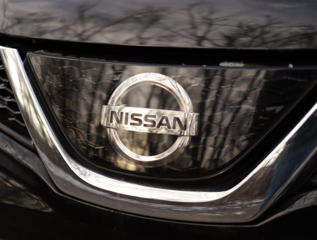 Used 2018 Nissan Rogue Sport SV image 28