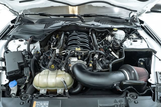 Used 2021 Ford Mustang GT Premium w/ Black Accent Package RWD image 30