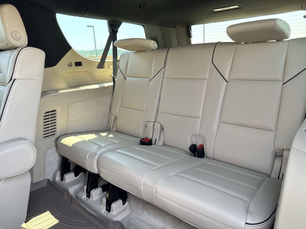 Used 2021 Cadillac Escalade ESV Premium Luxury AWD/4WD image 24
