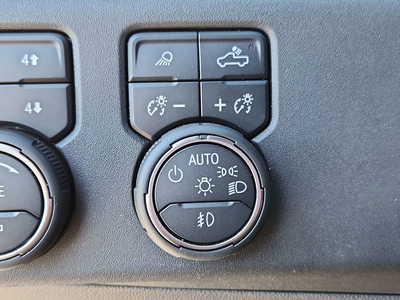 Used 2022 Chevrolet Silverado 1500 LTZ image 28