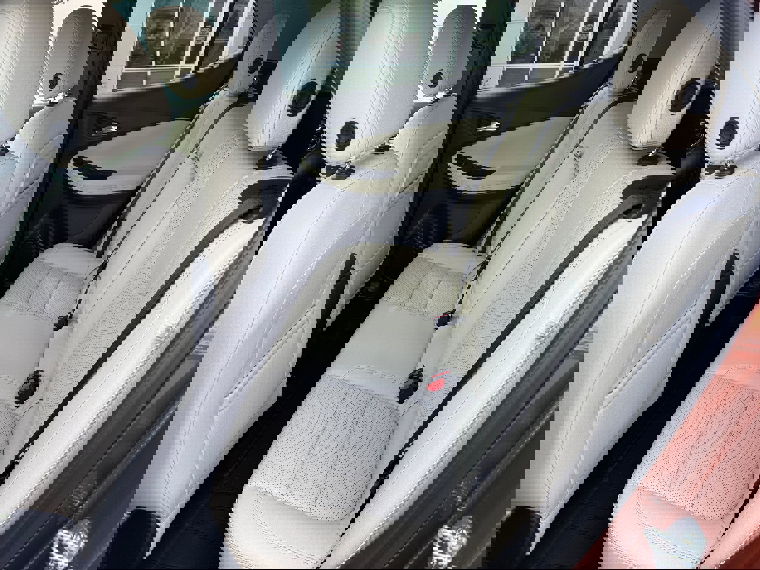 Used 2020 Buick Encore GX Essence w/ Experience Buick Package image 12