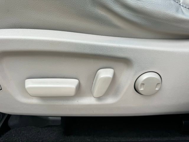 Used 2019 Toyota Highlander XLE image 13