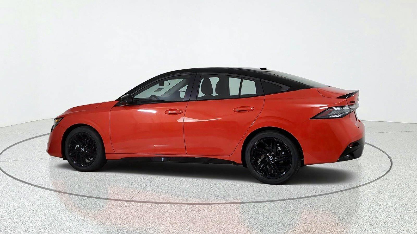 New 2027 Nissan Sentra SR w/ SR All Weather Package FWD image 4