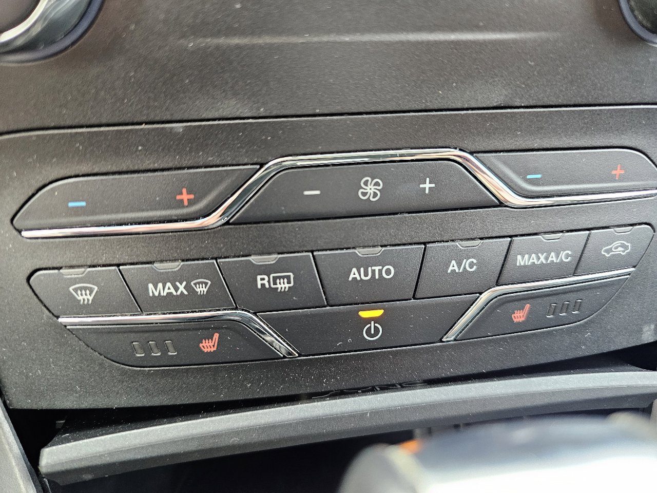 Used 2015 Ford Edge SEL w/ Equipment Group 201A image 56