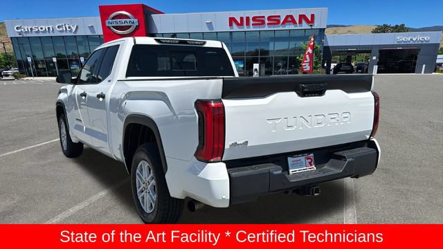Used 2022 Toyota Tundra SR5 w/ SR5 Convenience Package AWD/4WD image 5