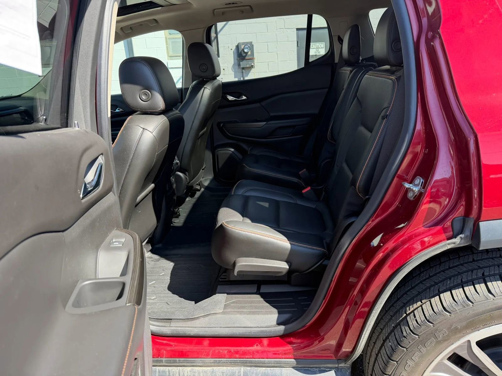 Used 2019 GMC Acadia SLT image 10