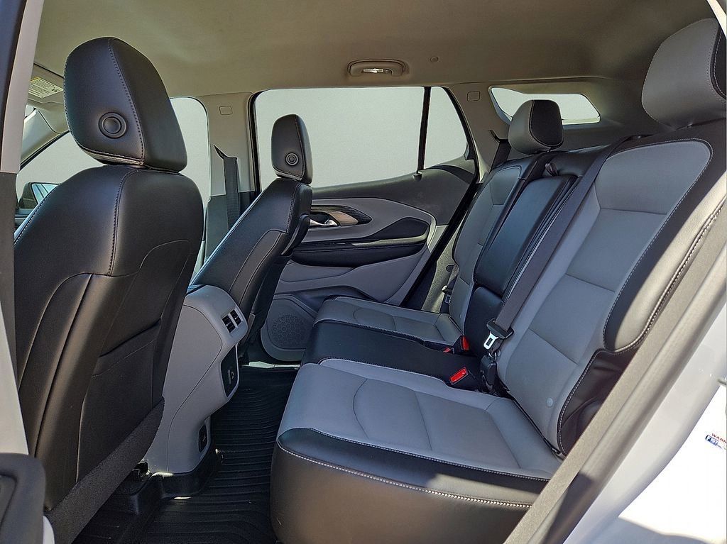 Used 2022 GMC Terrain SLT image 16