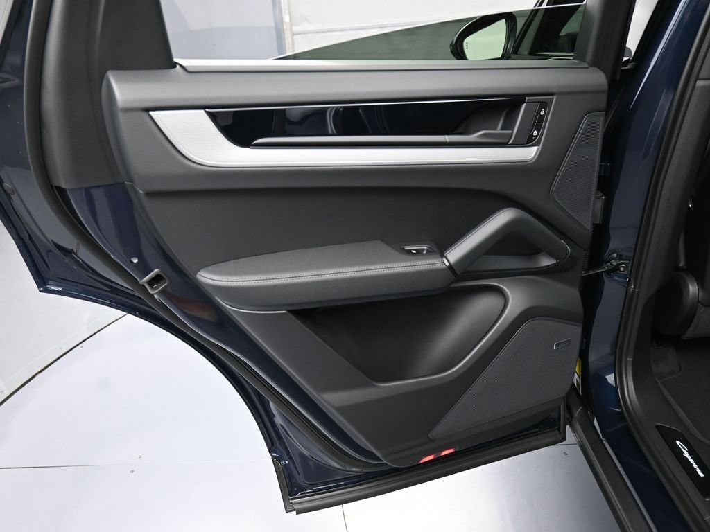 New 2026 Porsche Cayenne S image 24