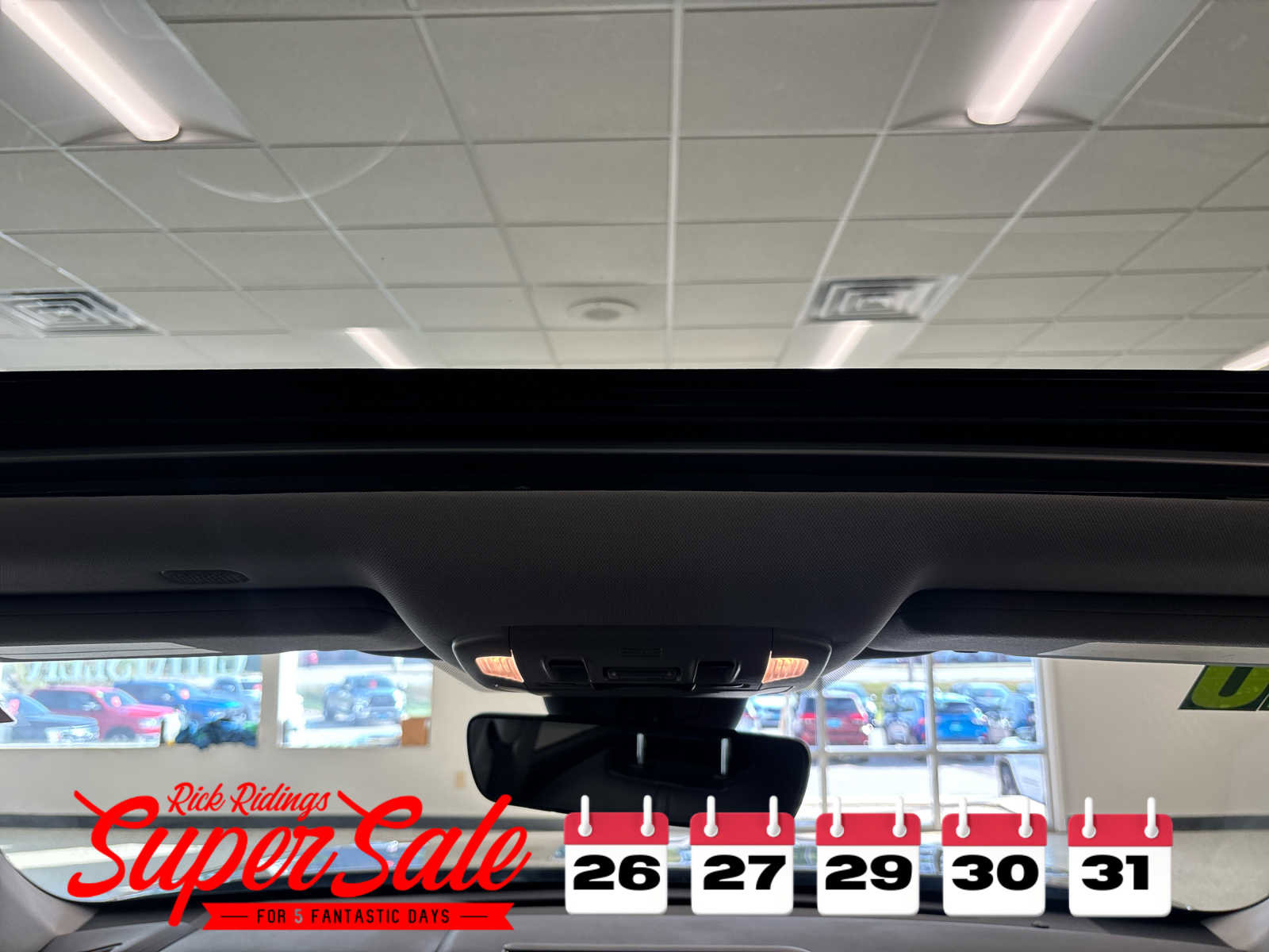 Used 2020 Toyota Highlander XLE image 19