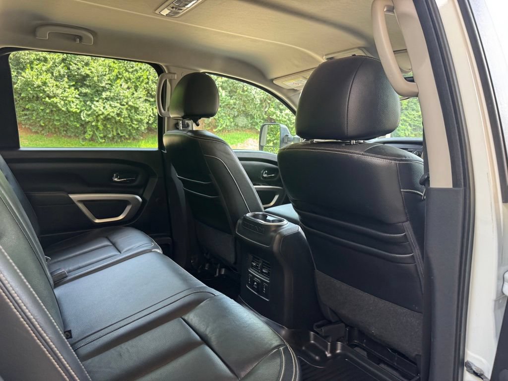 Used 2016 Nissan Titan PRO-4X w/ Pro-4x Convenience Package AWD/4WD image 31
